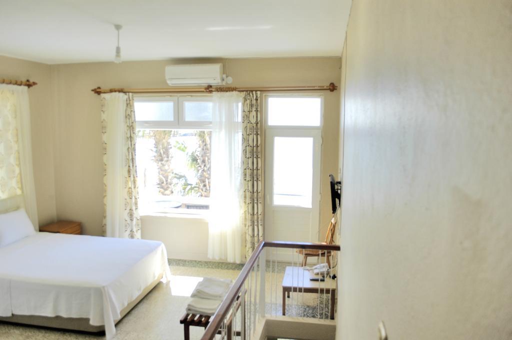 Lades Hotel シリフケ 部屋 写真