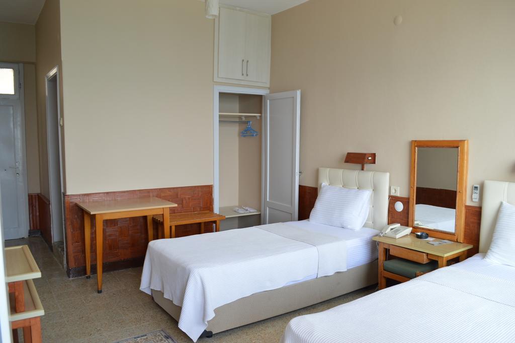 Lades Hotel シリフケ 部屋 写真