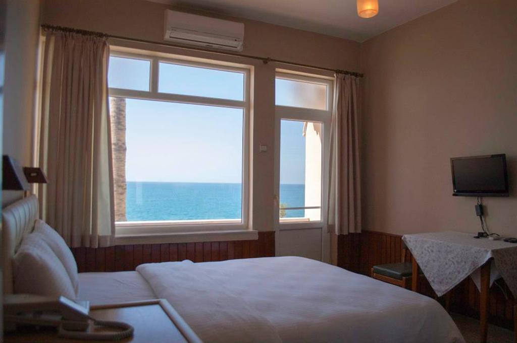 Lades Hotel シリフケ 部屋 写真